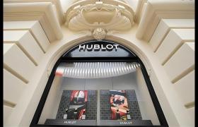 宇舶手表进水了应该咋解决