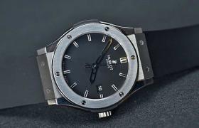 宇舶腕表表蒙有划痕处理技巧推荐